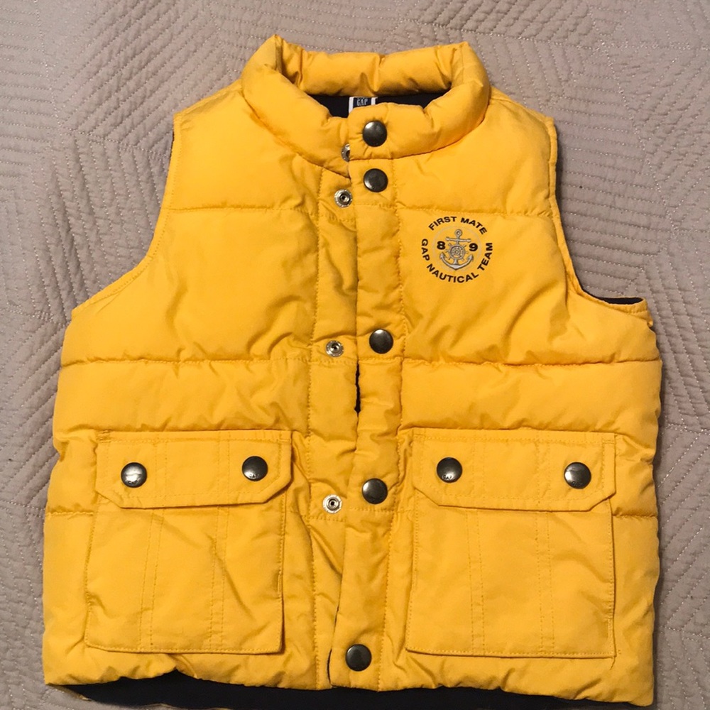 Yellow vest